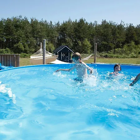 Vakantiehuis Three-bedroom Holiday In 18