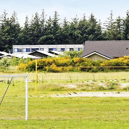 Three-bedroom Holiday In 18 Brovst